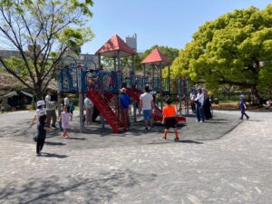 【花見シーズン】猿江恩賜公園のアスレチックで子供と遊ぼう！