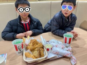 アリオ葛西のフードコートでKFCのチキン＆ツイスターランチ！