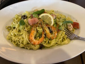 鎌倉パスタ 深川冬木店でキッズメニュー(おもちゃ付き)を注文!